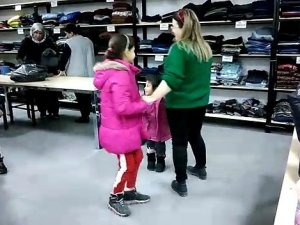 Sındırgı’da Depremzedelerin Tüm İhtiyaçlar Karşılanıyor
