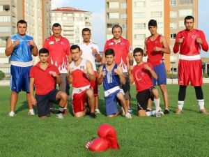 Türk Boksörler Grozni’de Ringe Çıkıyor