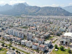 Kira Fiyatları Başkanı İsyan Ettirdi, Üyelerine ‘Ev Sahiplerine Aracılık Yapmayın’ Uyarısı
