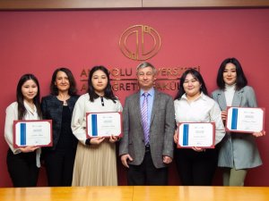 Kazak Öğrenciler Açıköğretim Fakültesi’nde Staj Programını Tamamladı