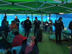 Tepebaşı’ndan İ̇slahiye’de 5 Bin Kişilik Kahvaltı Ve Sıcak Yemek Servisi