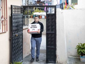 Belediyenin Verdiği Gıda Kolisi Hizmeti, Depremzedelerin Sofralarına Aş Oluyor