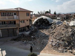 Kahramanmaraş’taki Depremde Kubbesi Ve Minaresi Yıkılan Camii Havadan Görüntülendi