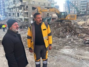 Başkan Çolakbayrakdar: "Son Yaralar Sarılana Kadar Afet Bölgesindeyiz"