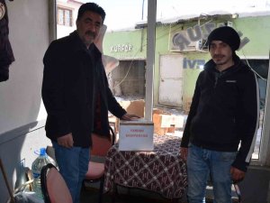 Çayevi Sahibi Bir Günlük Hasılatı Depremzedelere Bağışladı