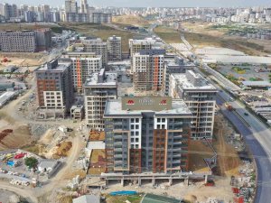 Deprem İzolatörlü Konutlar Başakşehir Belediyesi Garantörlüğünde Yapıldı