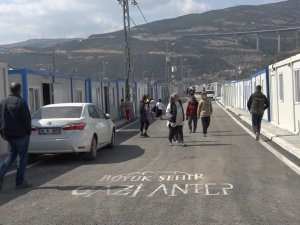 Nurdağı Konteyner Kentinde Yaralar Sarılıyor