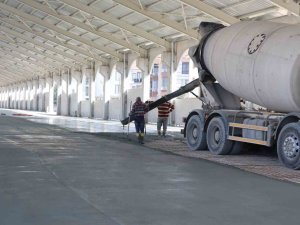 Kendi Enerjisini Kendi Üretecek Pazar Yerinin Betonu Döküldü