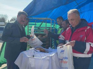 Sultangazi Belediyesi’nden Deprem Bölgesine Sıcak Ekmek