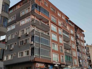Sürekli İstenilen Bağış Nedeniyle Sektörü Bırakan Müteahhidin Hiçbir Binası Yıkılmadı