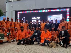 Pakistan Arama Kurtarma Ekibi İ̇stanbul’dan Tören İle Uğurlandı