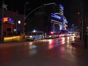 Kastamonu Emniyetinden Deprem Bölgesine 60 Personel Gönderildi