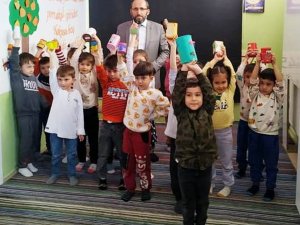 Hisarcık’ta 4-6 Yaş Kur’an Kursu Öğrencileri Harçlıklarını Depremzedelere Bağışladı