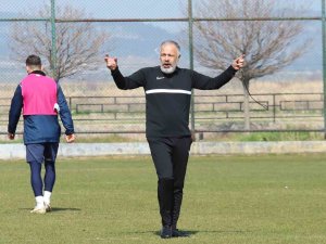 Özden Töraydın: “3 Maç Akıbetimizi Belirleyecek”