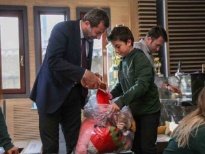 Gürsulu Çocuklardan Afet Bölgesine Oyuncak