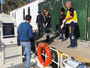 Ticari Gemide Rahatsızlanan Vatandaşa Tıbbi Tahliye