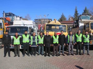 Kovancılar’dan Deprem Bölgesine Araç Ve Personel Desteği
