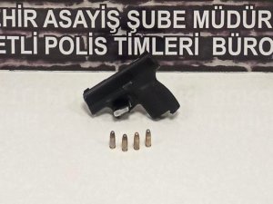 Aranması Olan 16 Kişi Ve Hapis Cezası Bulunan 4 Şahıs Yakalandı