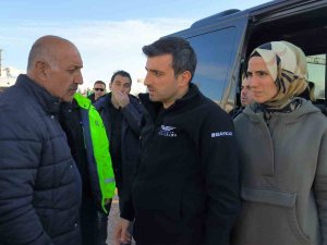 Selçuk Bayraktar, Doğanşehir’de Depremzedeleri Ziyaret Etti