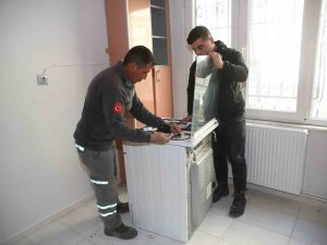 Merkezefendi’de Depremzedelere Mobilya Ve Beyaz Eşya Desteği Verildi