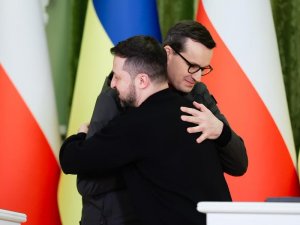 Polonya, Ukrayna’ya 4 Adet Leopard 2 Tankı Teslim Etti