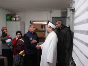 Diyanet İ̇şleri Başkanı Erbaş, Islahiye’de Konteyner Kent Ve Koordinasyon Merkezini Ziyaret Etti