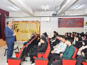 Gün, Deprem Sonrası Eğitime Başlayan Lise Son Sınıf Öğrencileriyle Buluştu