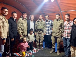 Mehmetçikten 5 Yaşına Giren Çocuğa Doğum Günü Sürprizi