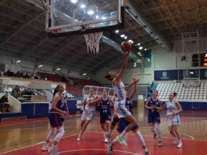 İ̇zmit Perileri Hazırlık Maçından Başarıyla Ayrıldı