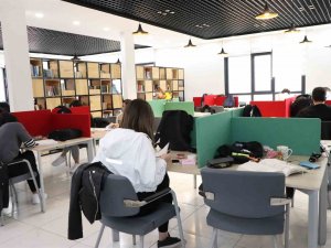 Karaman’da Genç Ofis Gençlerin Uğrak Noktası Oldu