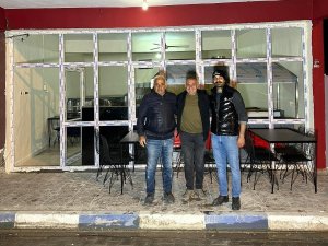 Adanalı Kebapçı, Hatay’da Depremzede Meslektaşına Yeni Dükkan Açtı