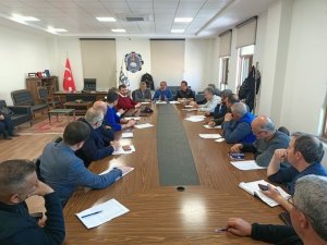 Ak Partili Şahin Tin Depremzedeler İçin Çözüm Üretiyor