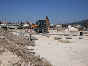 Osmaniye’de Konteyner Kent Kurulumu Sürüyor