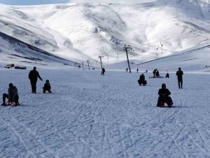 Depremzede Çocuklar Bir Günlüğüne De Olsa Depremi Unuttu