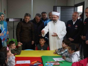 Diyanet İ̇şleri Başkanı Erbaş, Nurdağı’nda Konteyner Kenti Ziyaret Etti