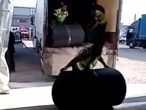 Bozüyük’ten Kahramanmaraş’a Çadır Zemini Yardımı
