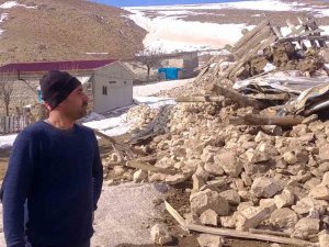 Gürün’deki Depremin Şiddeti Gün Ağarınca Ortaya Çıktı
