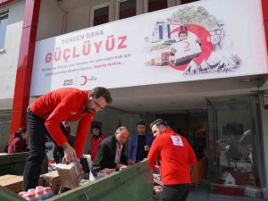 Kızılay, Afet Bölgesinden Tahliye Edilen Afetzedelerin İhtiyaçlarını Karşılıyor