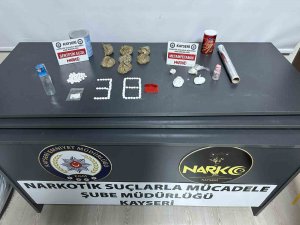 Konserve Kutusundan Yarım Kilo Uyuşturucu Çıktı