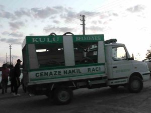 Yaşlı Kadın Evinin Bahçesinde Ölü Bulundu