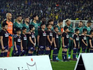 Fenerbahçe - Konyaspor Maçına Depremzede Çocuklar Misafir Oldu