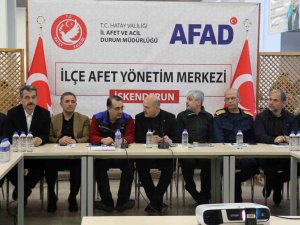 Bakan Soylu’dan Enkaz Kaldırma Çalışmalarının Hızlandırılması Talimatı