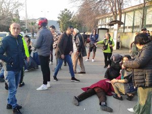 Zonguldak’ta Otomobil Yayalara Çarptı: 2 Ağır Yaralı