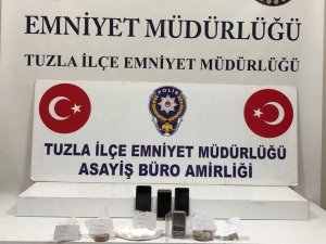 Pendik’te Uyuşturucu Temin Etmek İsterken Polise Yakalandılar