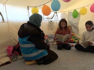 Türkiye Diyanet Vakfı Depremzedelerin Yaralarını Sarıyor