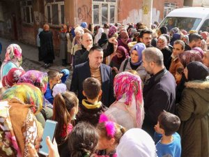 Depremden Etkilenen Vatandaşların İhtiyaçları Adreslerine Teslim Ediliyor