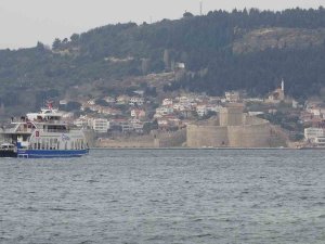 Bozcaada Ve Gökçeada’ya Fırtına Nedeniyle Tüm Feribot Seferleri İptal Edildi