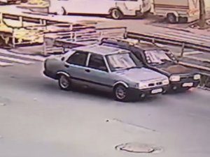 Kağıthane’de Trafikte Dehşet Anları Kamerada: Tartıştığı Sürücüye Ateş Açtı