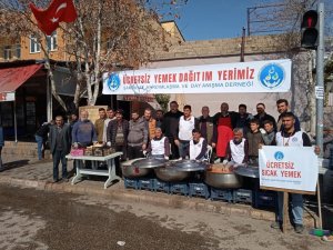 Adana’da Öğrenci Ve Öğretmenlerden Örnek Seferberlik