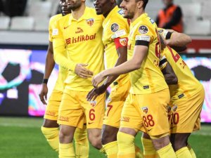 Mame Baba Thiam 3. Golünü Attı